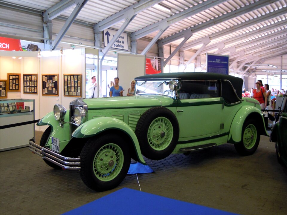 Auto veteran history