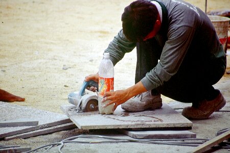 Saw tiles plate