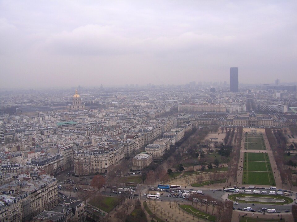 Paris pollution city