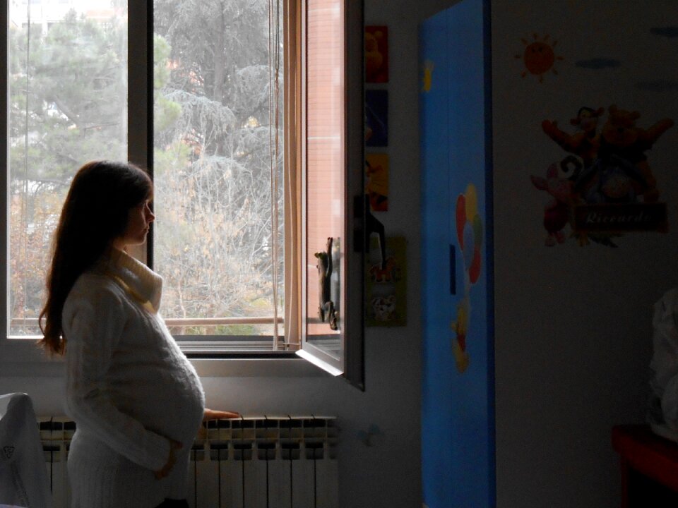 Mom kids expectant mother
