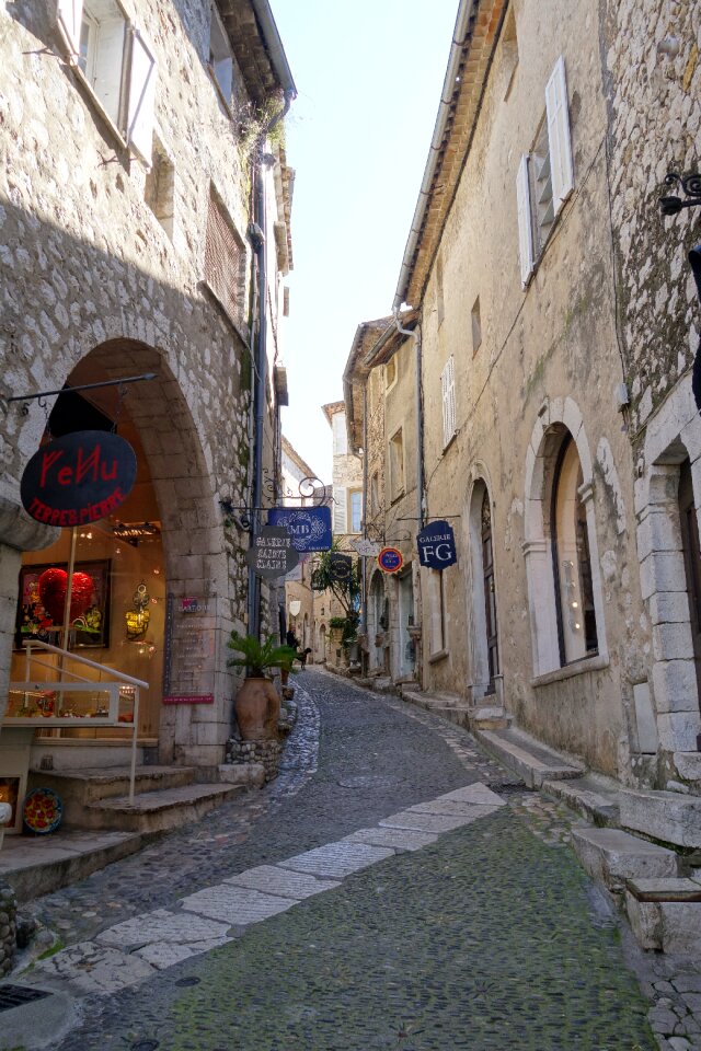 Alley cobblestone shade