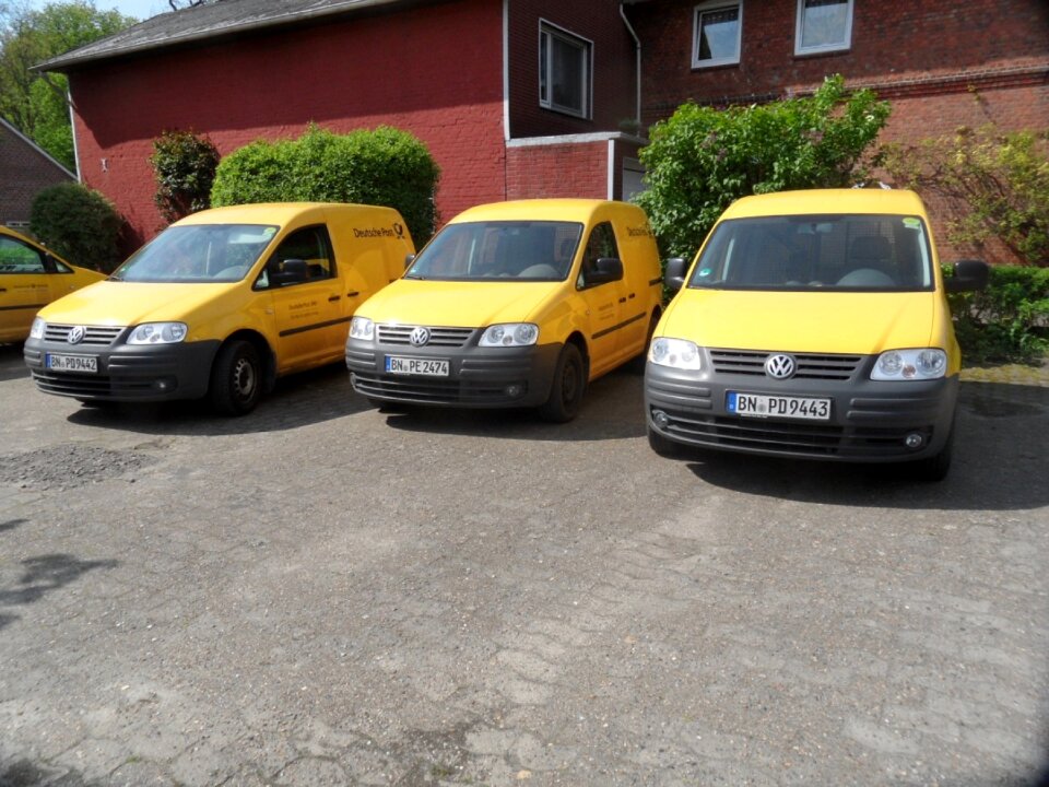 Auto post package service