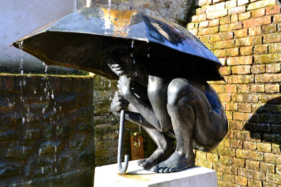 Bronze rain honfleur