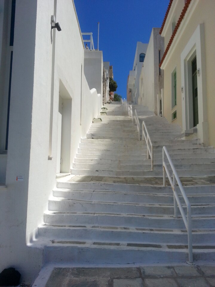 Rise island village