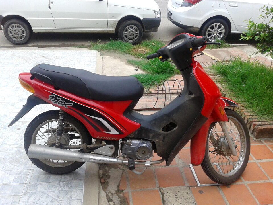 Smash daytime motobike