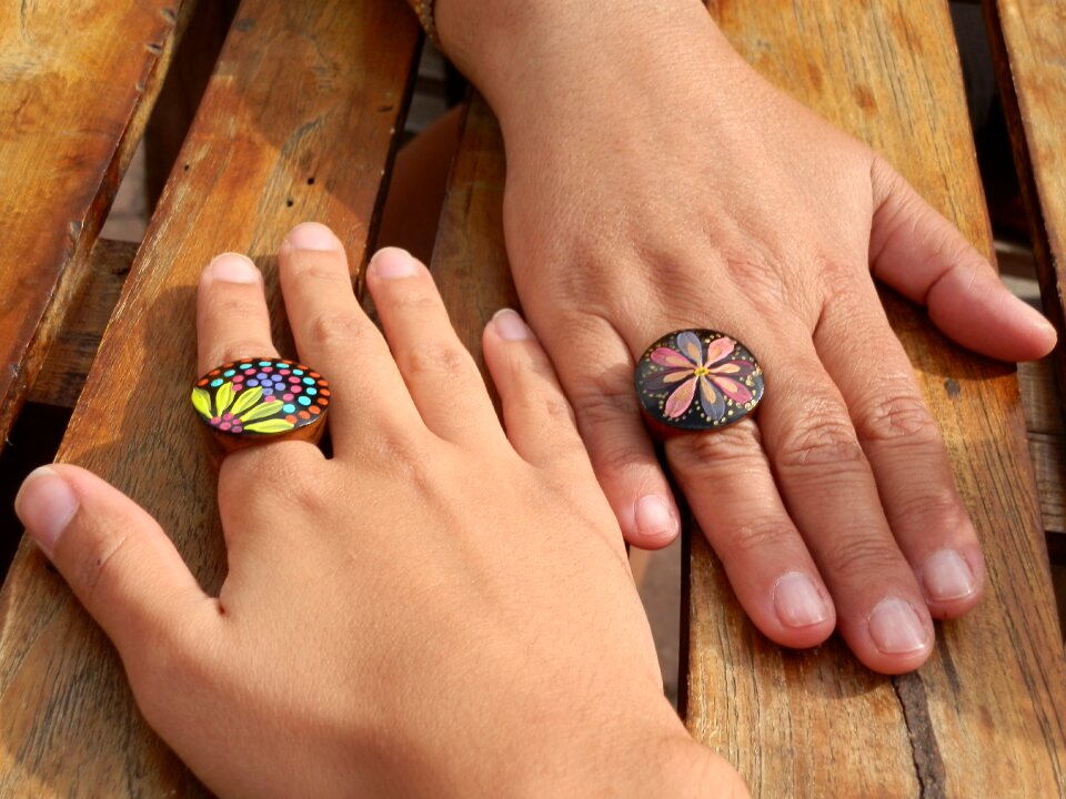 Hands rings people