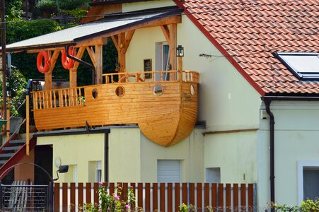 Ship house housing