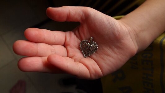 Life fingers ornament