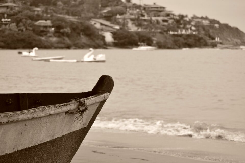 Calm boats costa