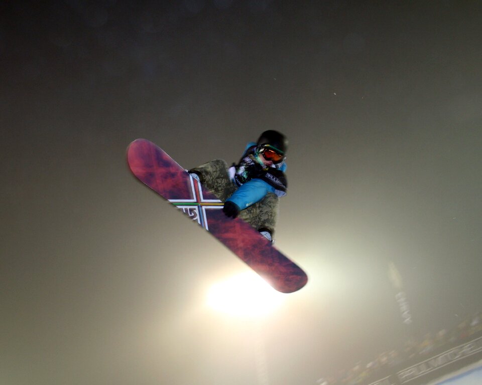 Freerider vacation snowboarder