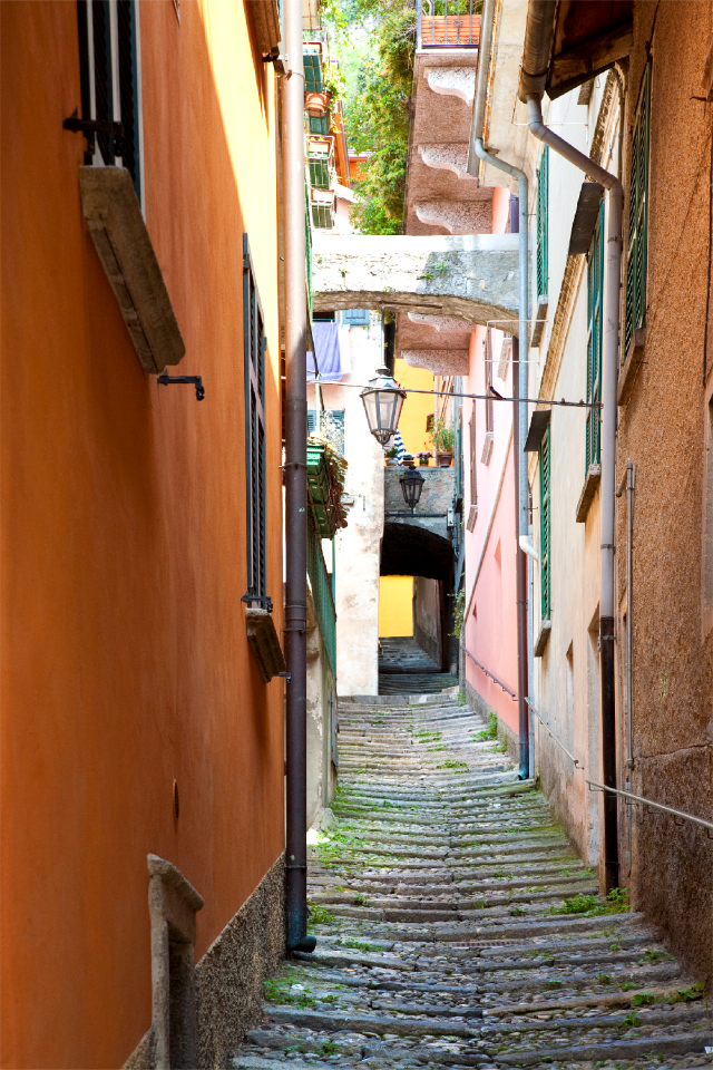 Travel lake cuomo historic