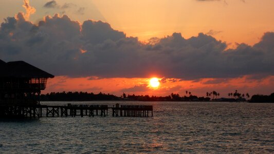 Sunset six senses laamu laamu