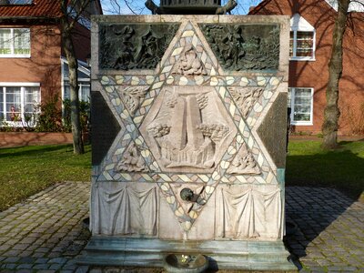 Historic center synagogue commemorate
