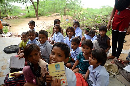 Kid india volunteers