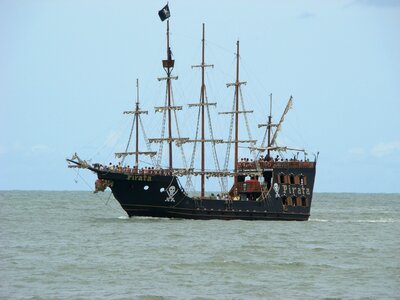 Mar pirates ship masts photo