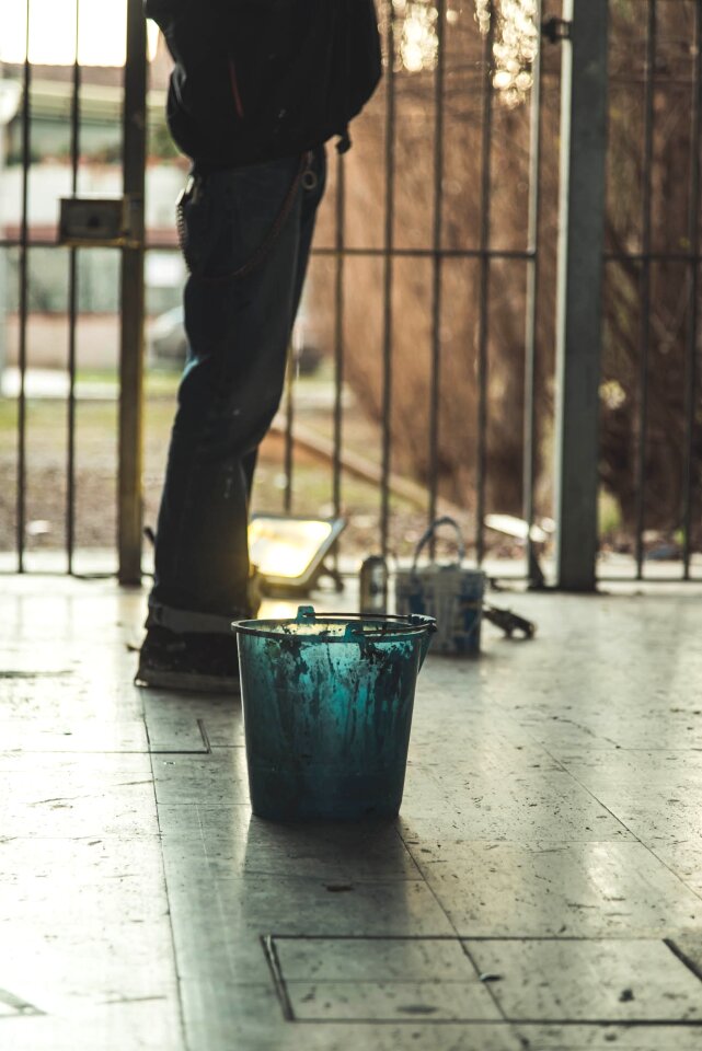 Paint bucket color