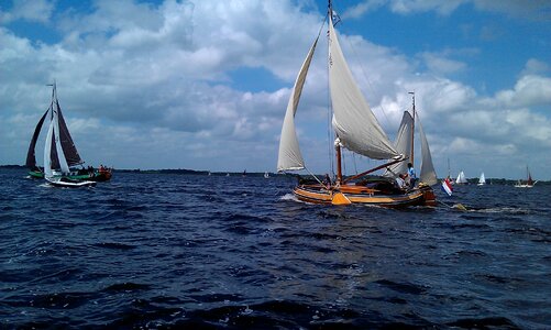 Giethoorn boat sailing