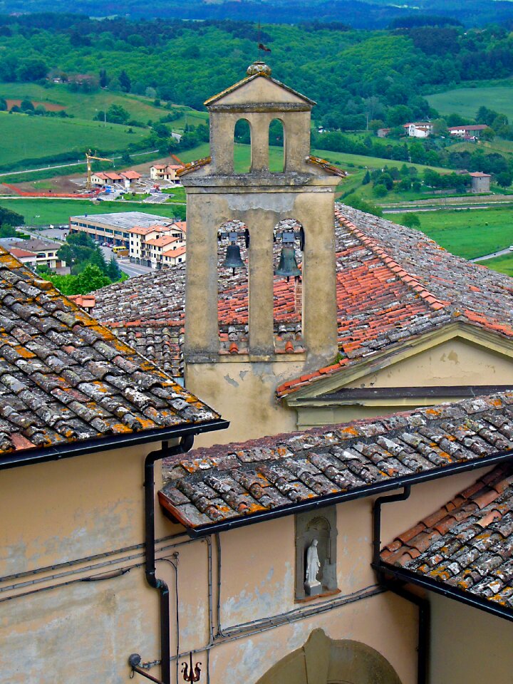 Poppi roof church