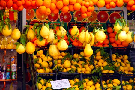 Yellow sour citrus fruits photo
