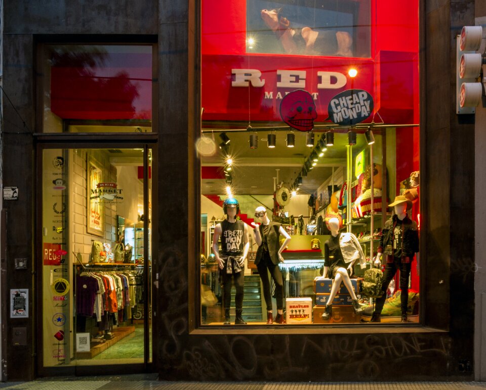 Windows shop clothing