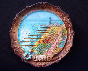 Wall plate relief memory