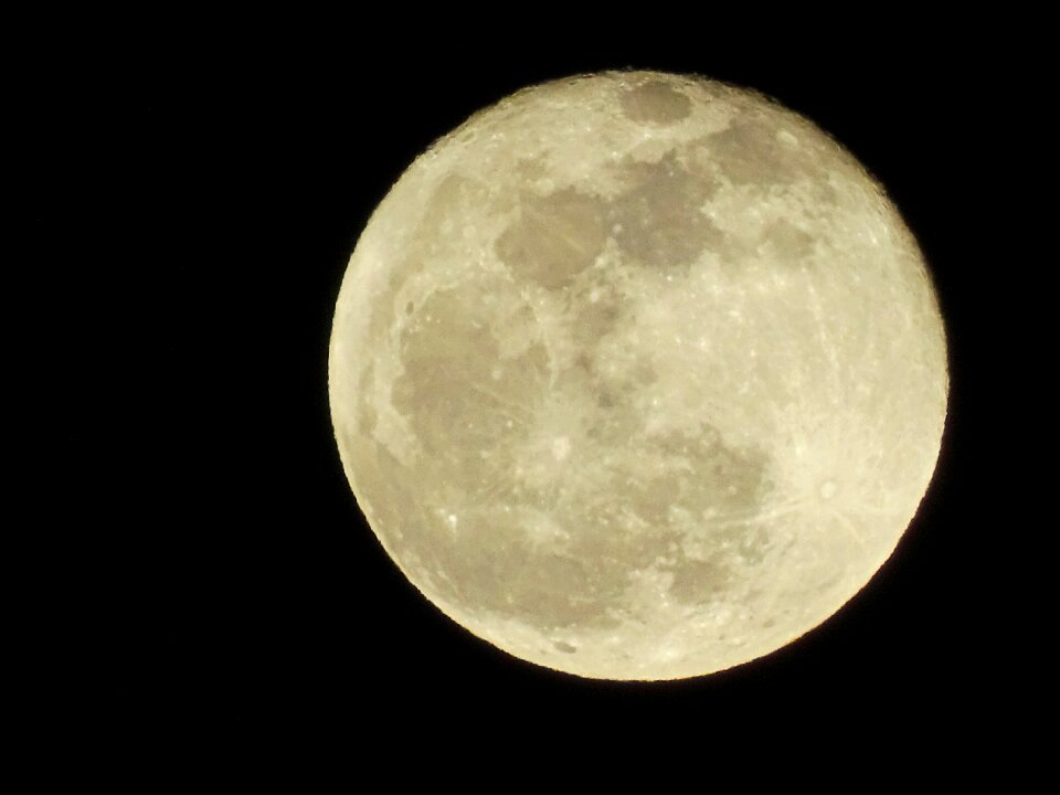 Full moon flare universe