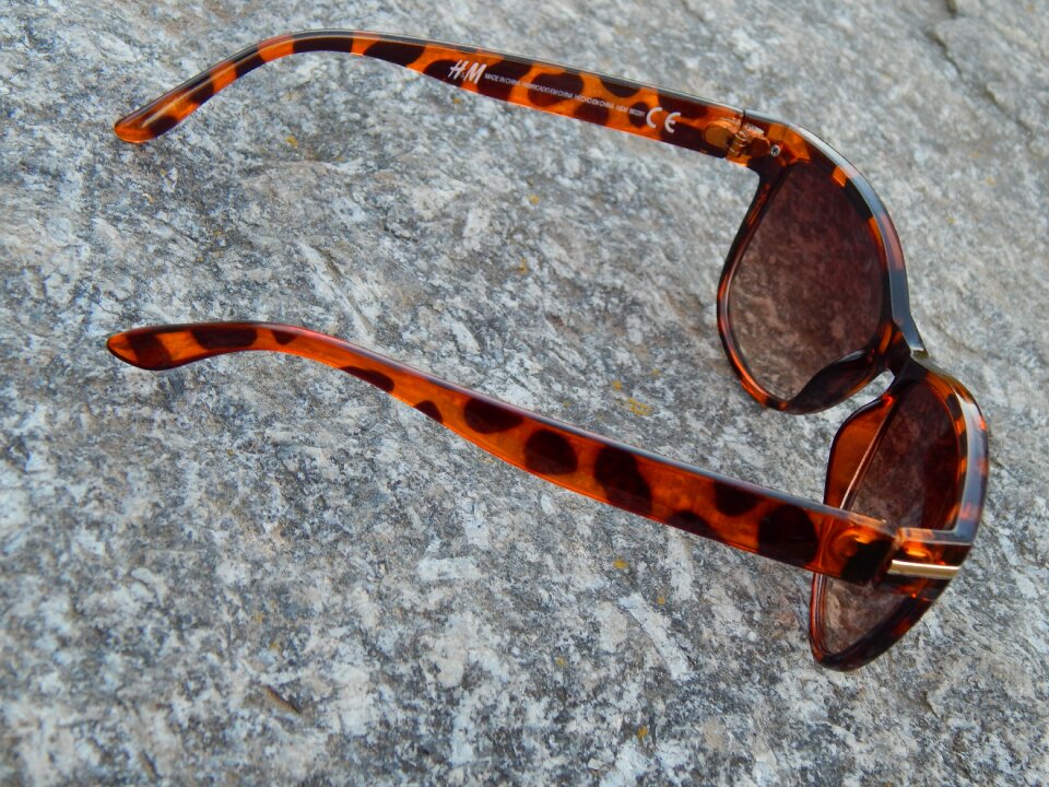 Glasses spring the attempt