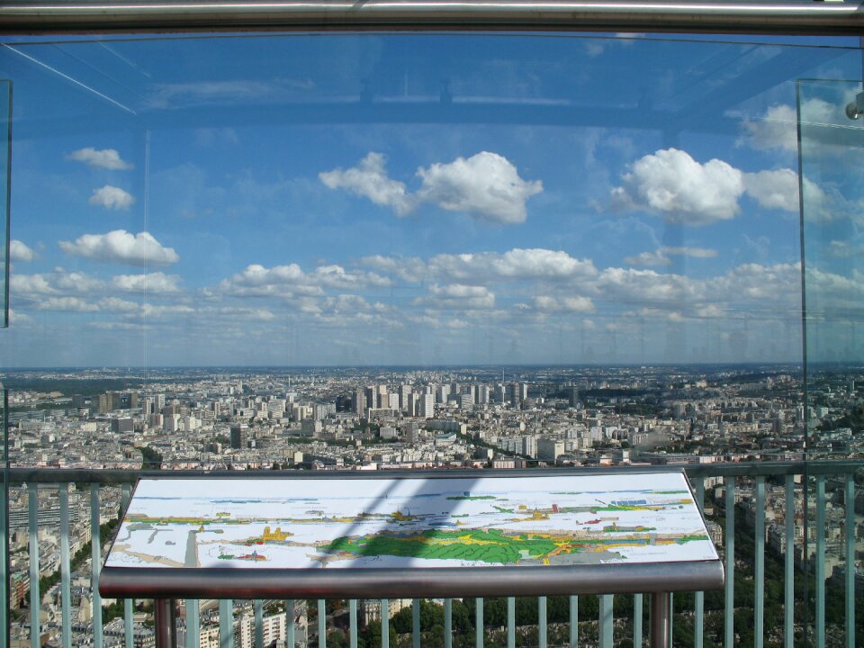 Paris montparnasse sky