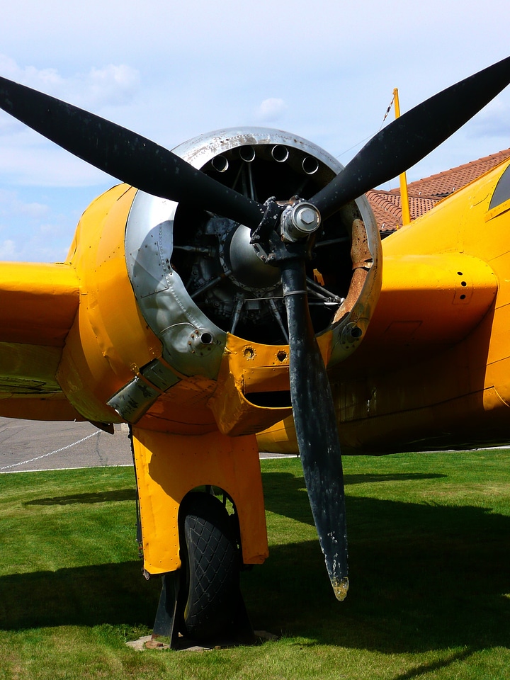 Propeller plane propeller old