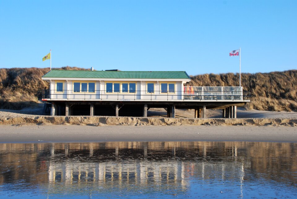 Mirroring beach cafe netherlands