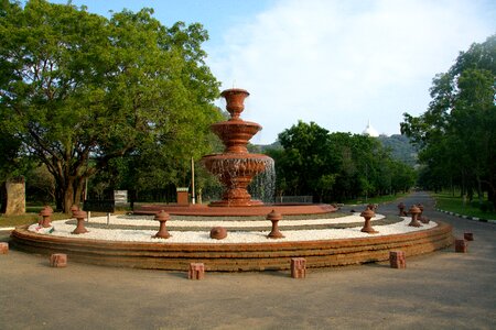 Fountain crossroads temple