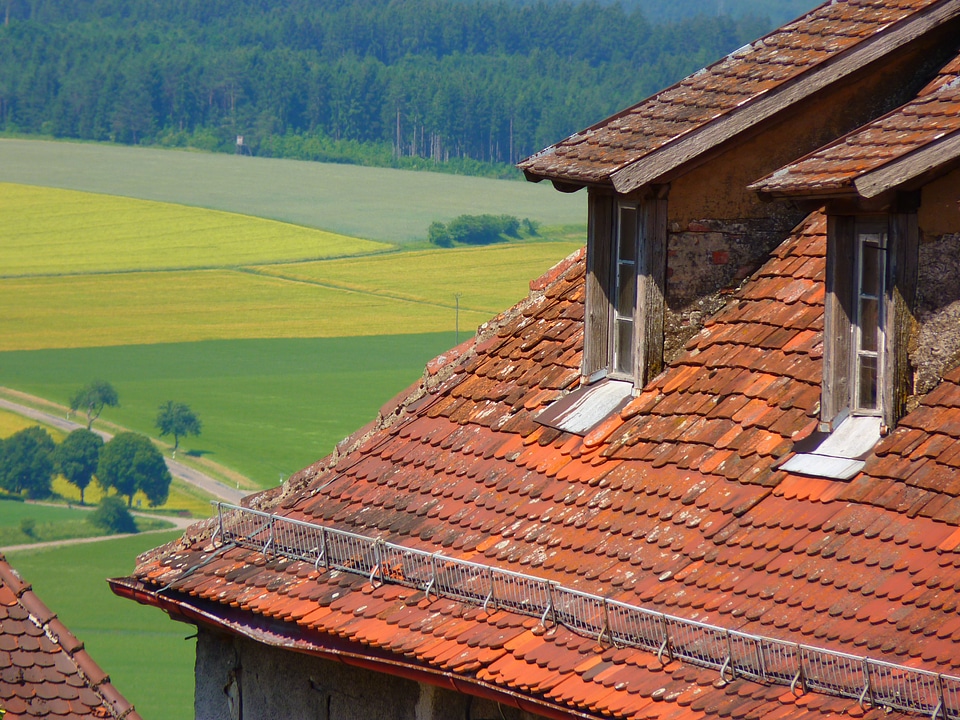 Housetop roofing red