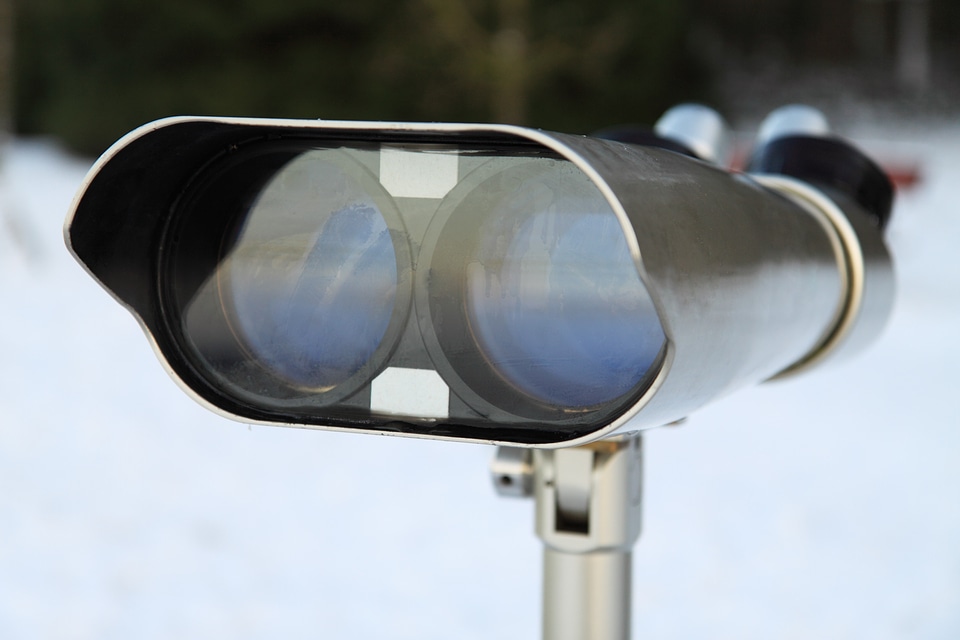 Distance sightseeing spyglass