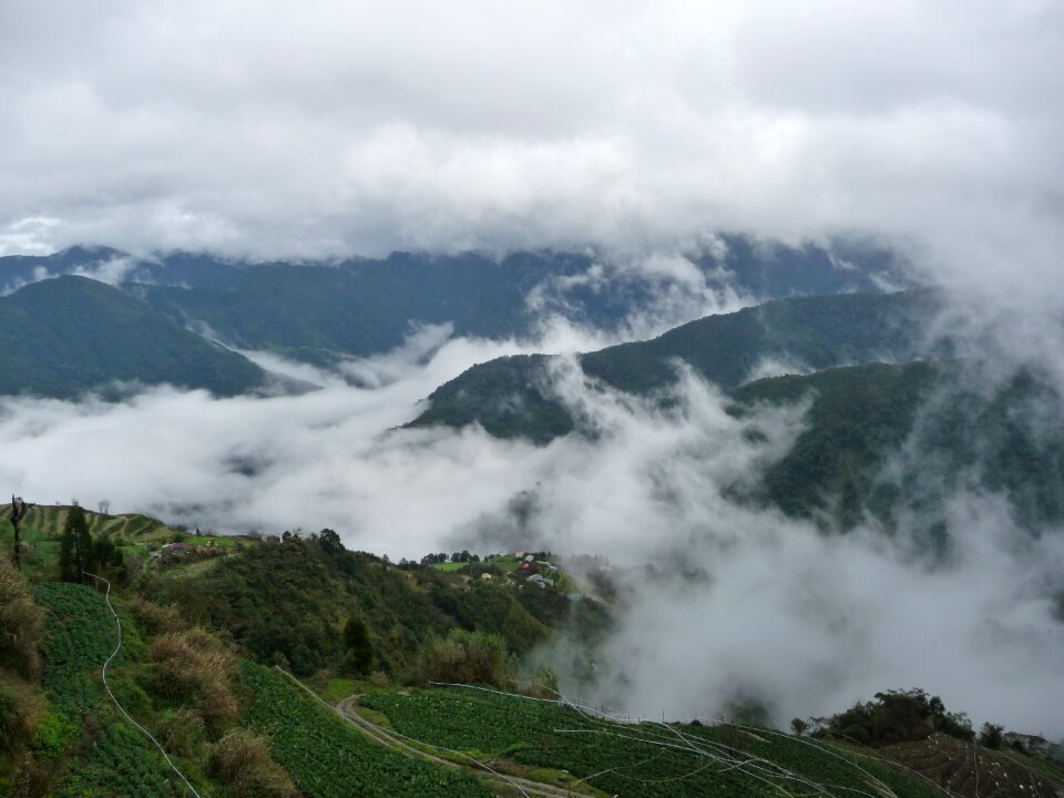 Taiwan guanwushan clouds
