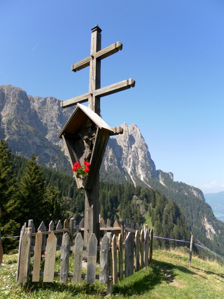 Cross mountain nature