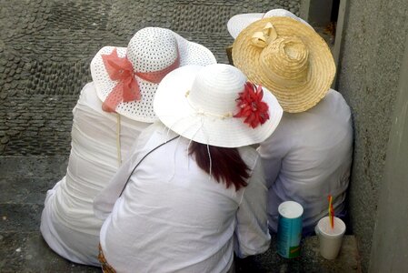 Hats panel women
