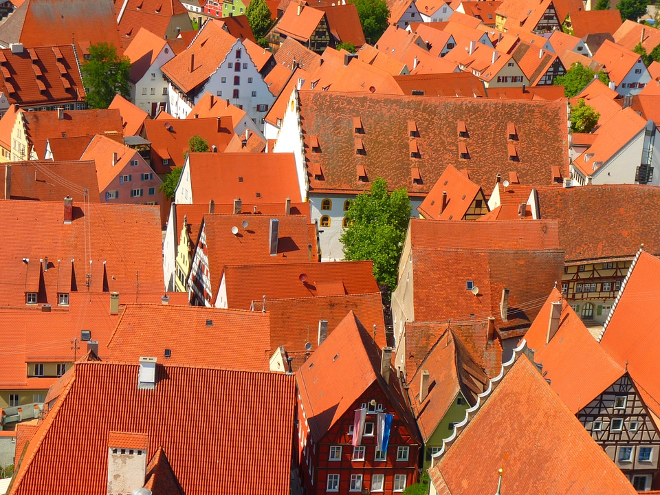 Housetop roofing red