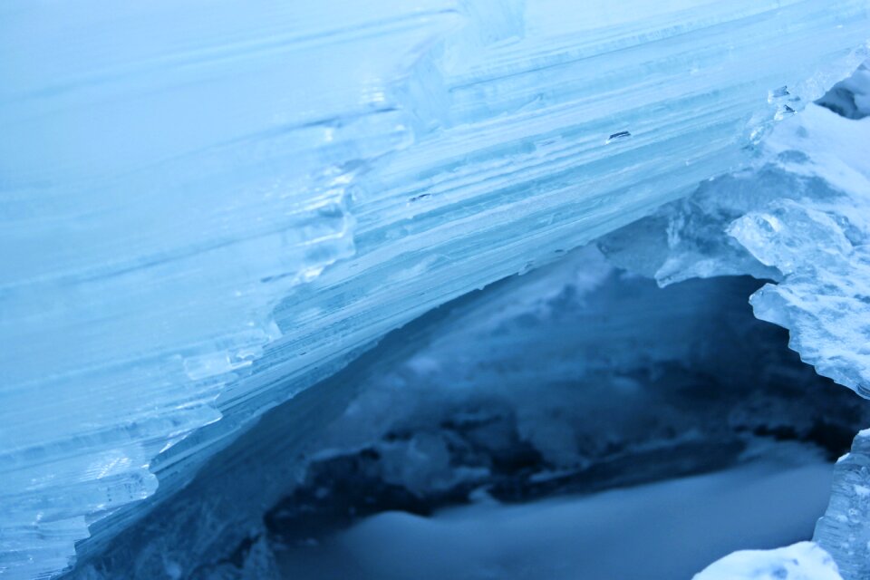 Glacier winter white