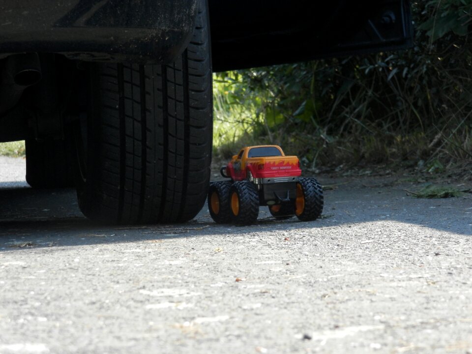Auto mature toy car