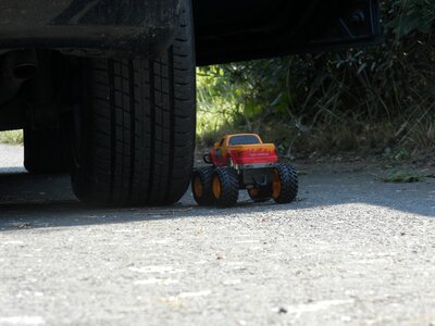Auto mature toy car