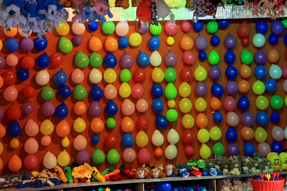 Carnies year market balloons