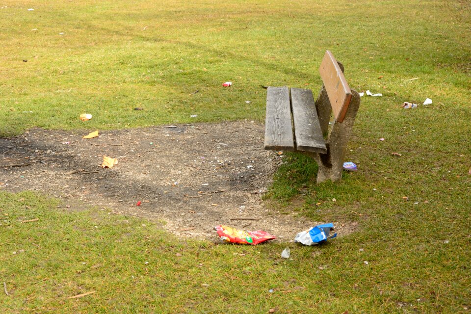 Garbage waste bench