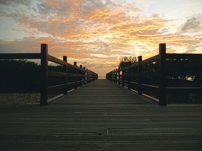Wood bridge railing