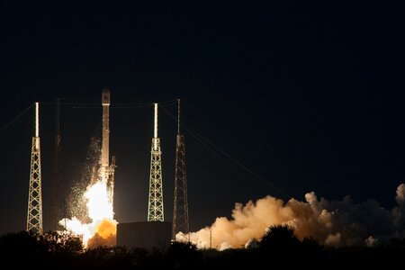 Spacex lift-off launch photo