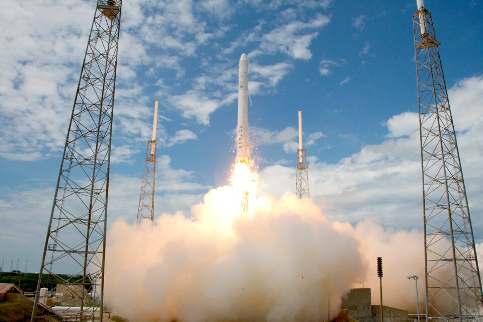 Launch flames propulsion