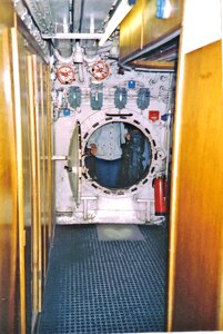 Bulkhead exhibit kiel