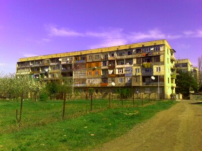 House flat construction