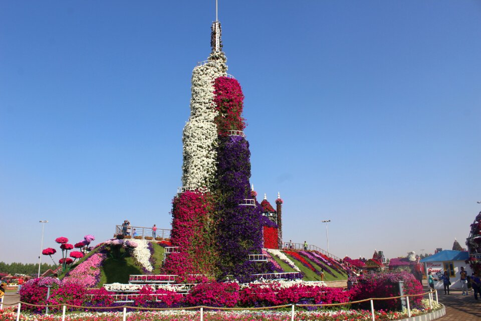 Flowers sculpture
