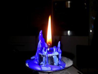 Dark candlelight wax