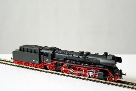 1950s scale h0 train photo